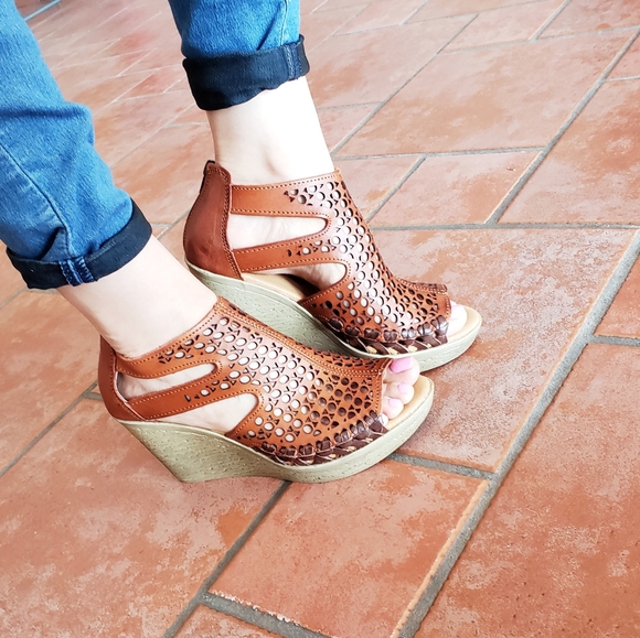 Leather mexican wedges 2×100 dlls - Picture 3 of 11